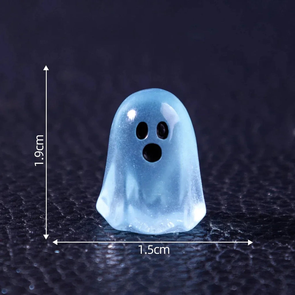 Glow in the Dark Ghost Figurines – 10, 20 or 50 Pieces