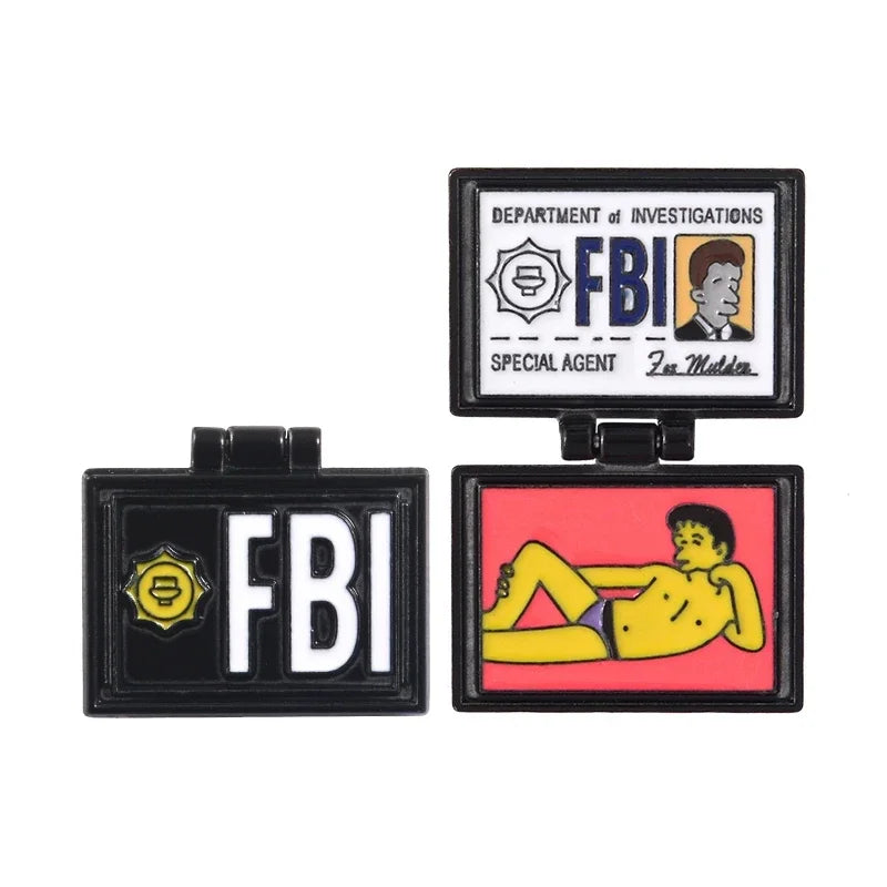 Retro TV Collected Enamel Pins Custom Horror Anime Movie Metal Brooch Lapel Badge Clothes Backpack Halloween Punk Jewelry Gift