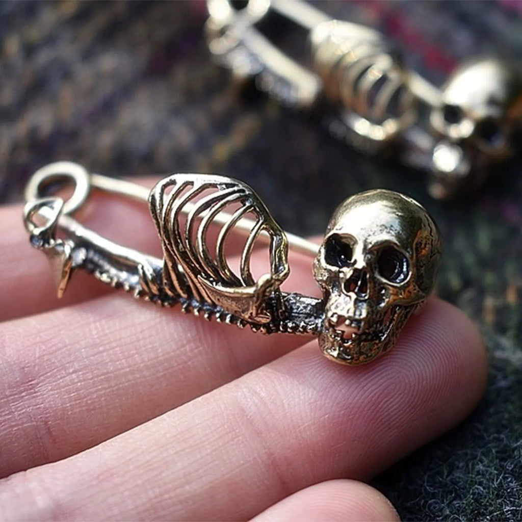 Gothic Skull Brooch – Decorative Lapel Pin Badge