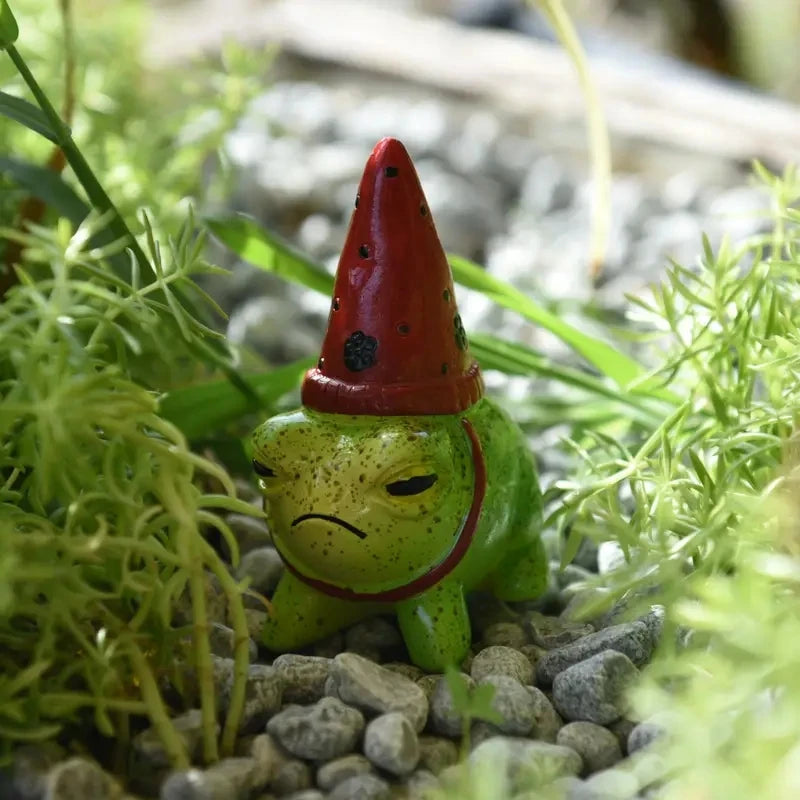 Cute Frog Garden Statue with Party Hat, Decorative Figurine